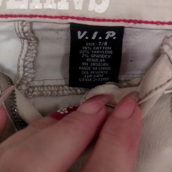 2 pairs of kackie cut off. - Picture 2 of 7